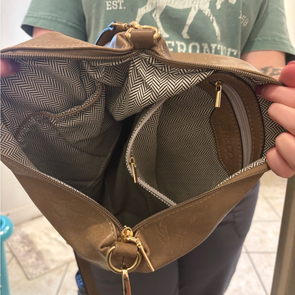 Brown Leather Crossbody Bag - Picture 4 of 4